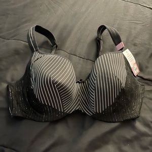 Cacique pin strip bra. Size 42D
